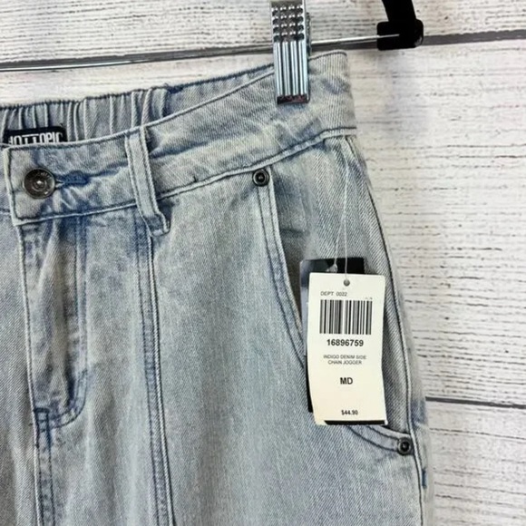 Hot Topic Women's Indigo Denim Side Chain Cargo Joggers - Picture 5 of 10